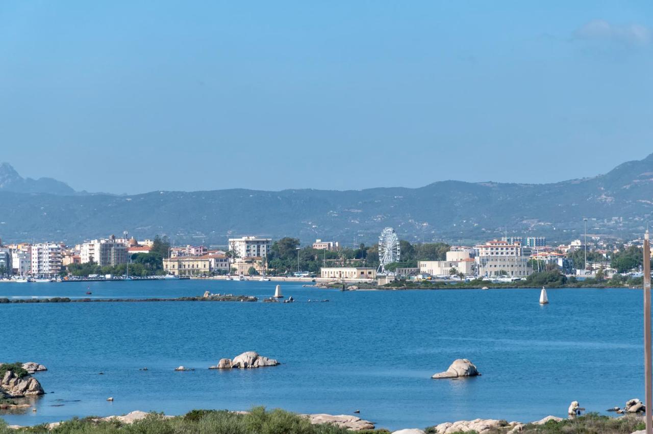 Top Floor Gulf View Apartment Olbia Exteriör bild