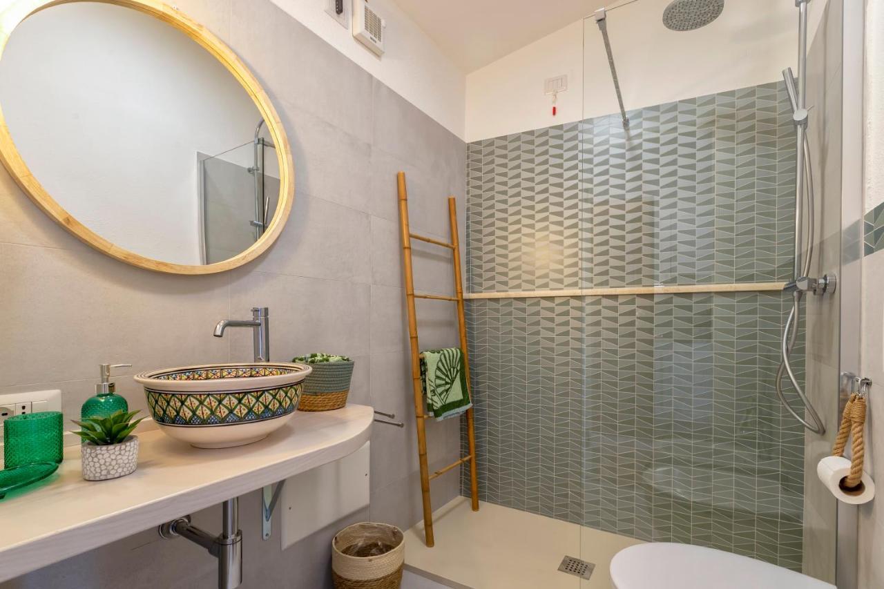 Top Floor Gulf View Apartment Olbia Exteriör bild